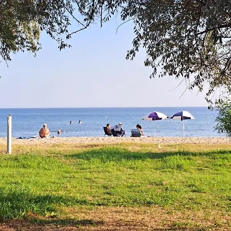 Apartment Beachfront 10m From The Beach Paralia Dionysiou