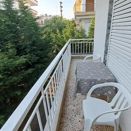 Beachfront 10m From The * Paralia Dionysiou